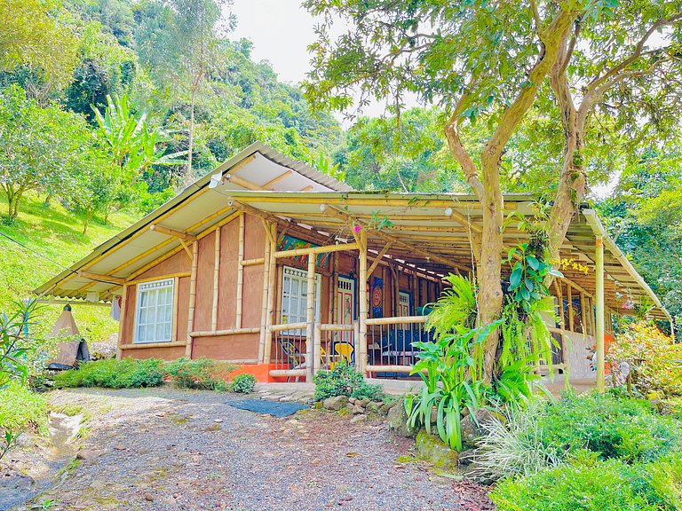 Habitacion familiar en Los Gulungos Lodge Jardín